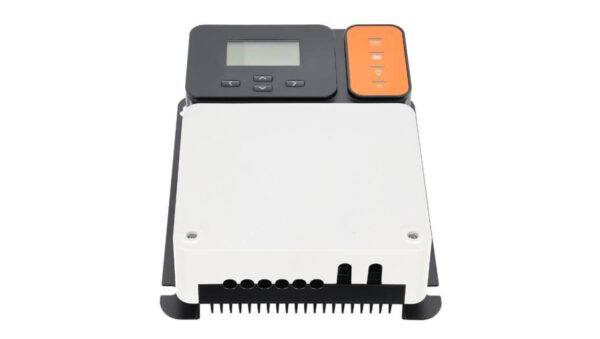 Solarny regulator ładowania MPPT 12/24 ‑ 30A PRO LFP wyświetlacz LCD
